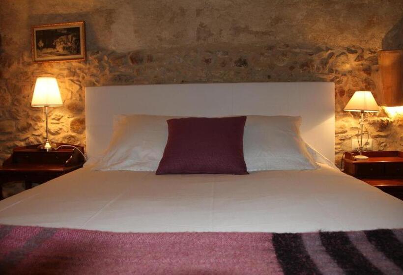 جناح جونيور, Mas Vilosa Bed And Breakfast