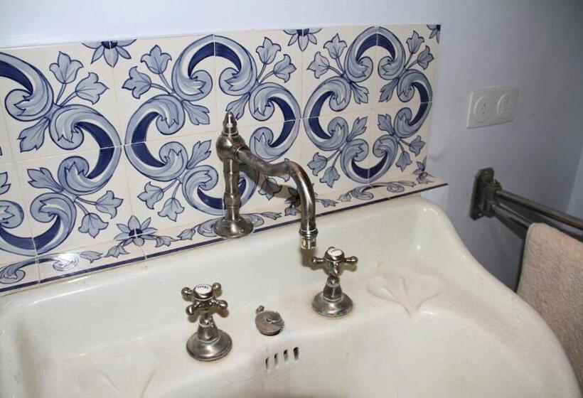 جناح جونيور, Mas Vilosa Bed And Breakfast