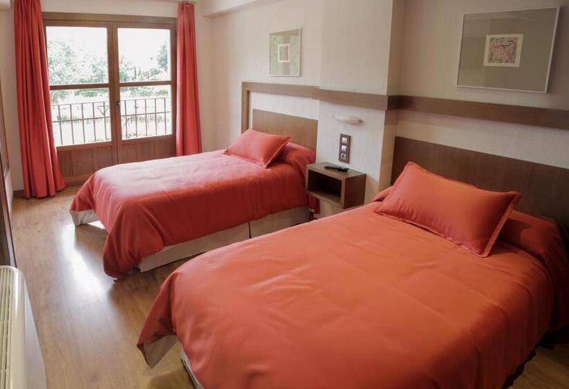 Дом 3 Спальни, Suites Finca Los Olivos
