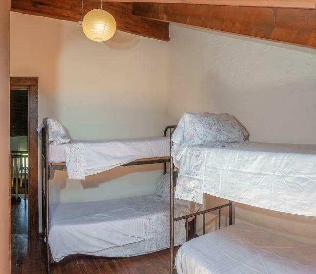 Кровать в Общей Комнате, Albergue A Noguera