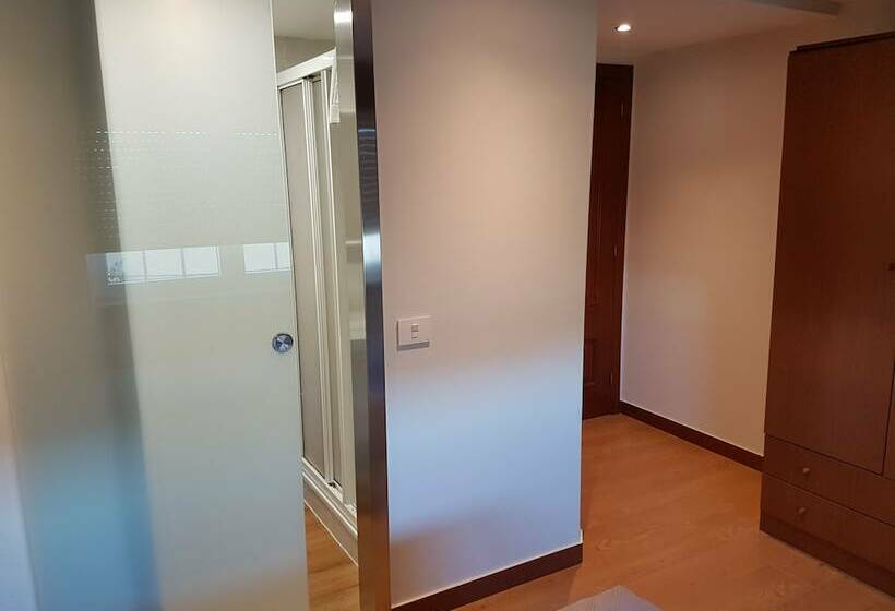 اتاق استاندارد, Hostal Galicia Arteixo