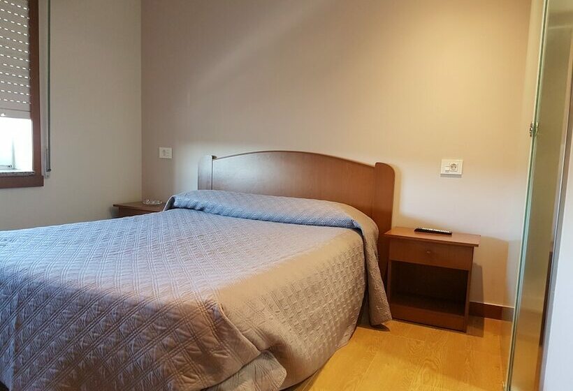 اتاق استاندارد, Hostal Galicia Arteixo