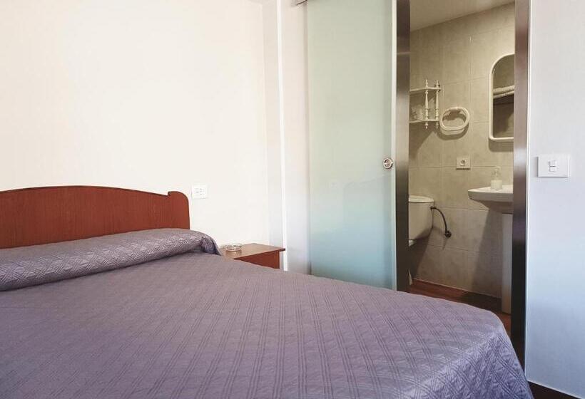 اتاق استاندارد, Hostal Galicia Arteixo