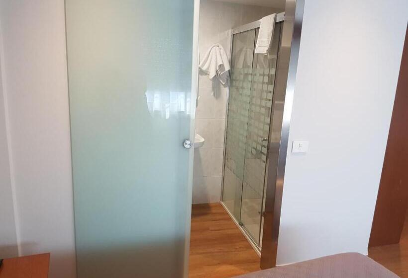 اتاق استاندارد, Hostal Galicia Arteixo