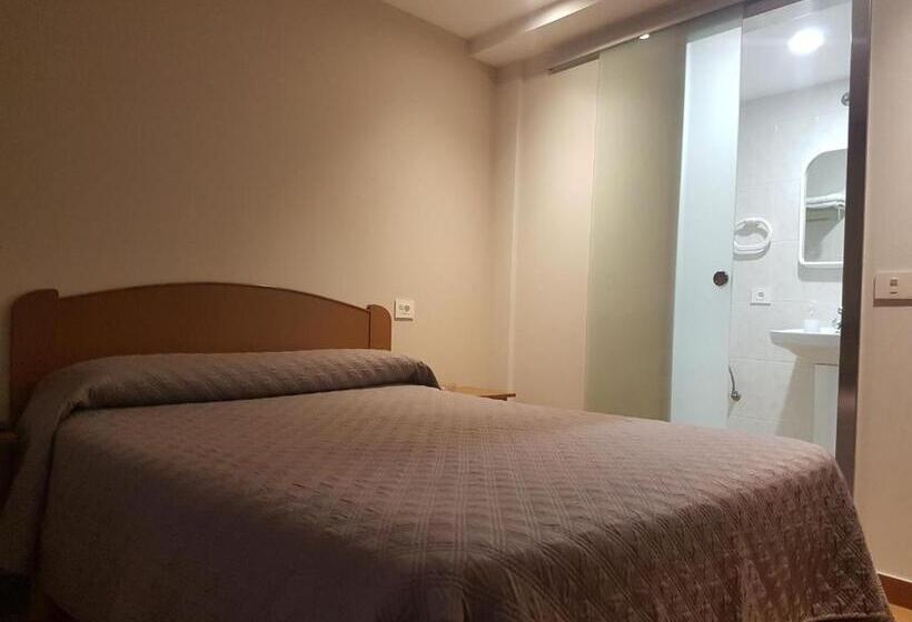 اتاق استاندارد, Hostal Galicia Arteixo