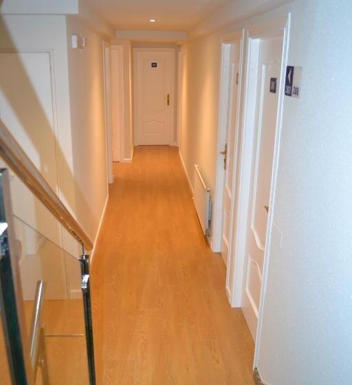 اتاق استاندارد, Hostal Galicia Arteixo