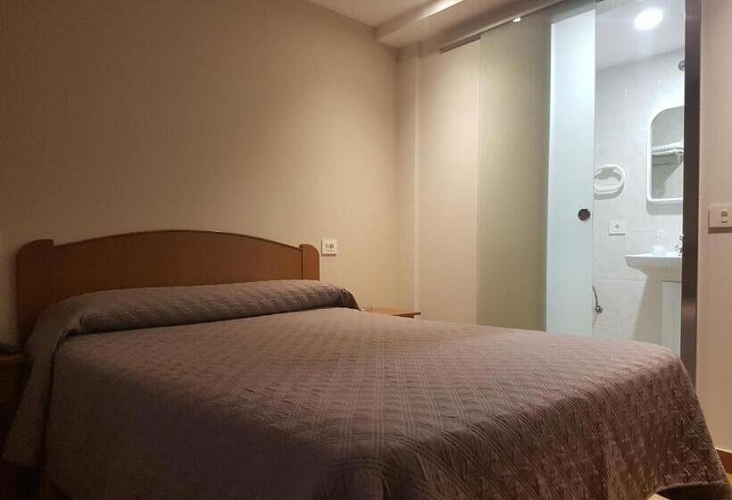 اتاق استاندارد, Hostal Galicia Arteixo