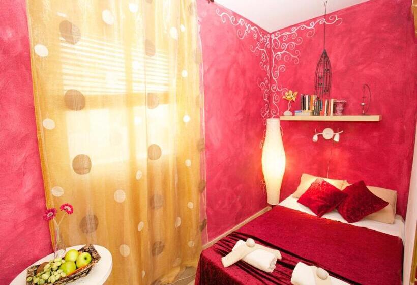Quarto Basic, The Villa Sunlight