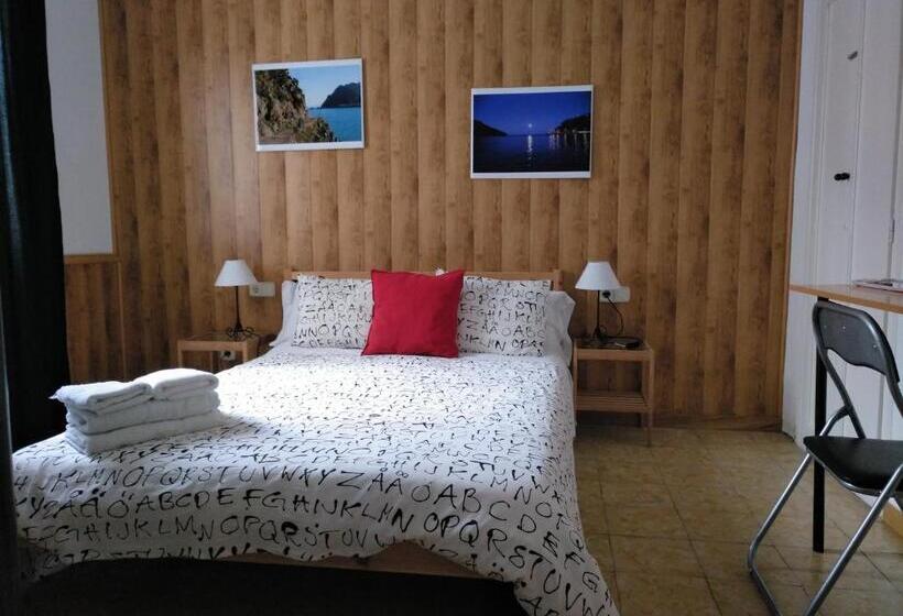 اتاق خانوادگی با سرویس بهداشتی مشترک, Hostal Juventus
