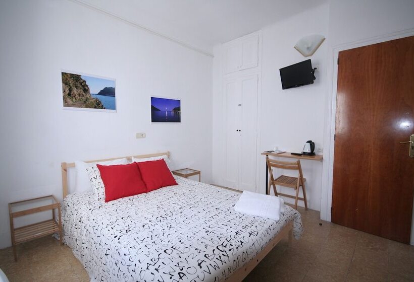 اتاق خانوادگی با سرویس بهداشتی مشترک, Hostal Juventus