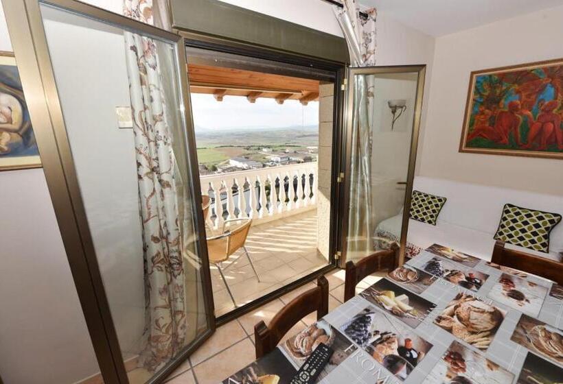 Апартаменты 3 Спальни, Rural El Castillo