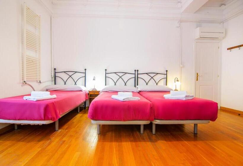 اتاق استاندارد سه نفره, Kasa Katia Guest House