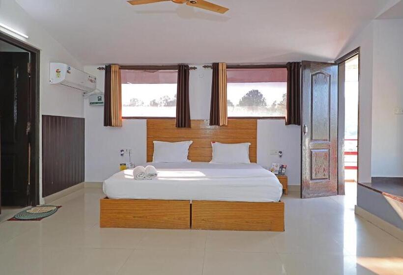 디럭스 룸, Corbett Treat Resort