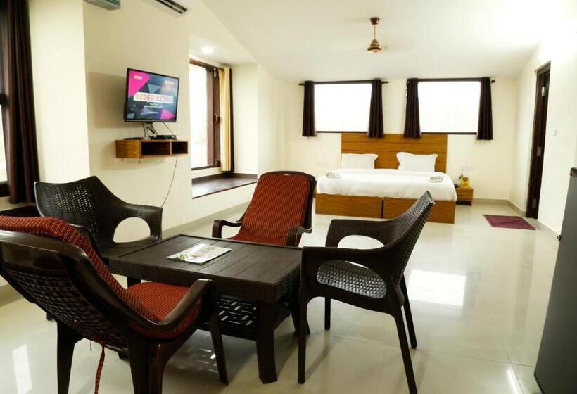 디럭스 룸, Corbett Treat Resort