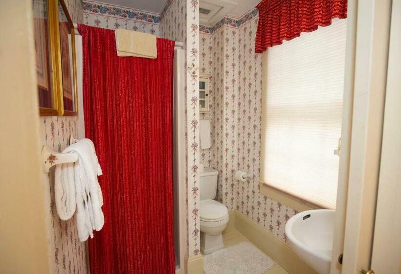 Номер Deluxe Кровать Куин, Clark Currier Inn