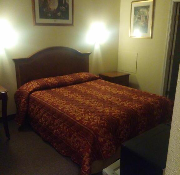 Номер Стандарт Индивидуальный, Country Regency Inn & Suites