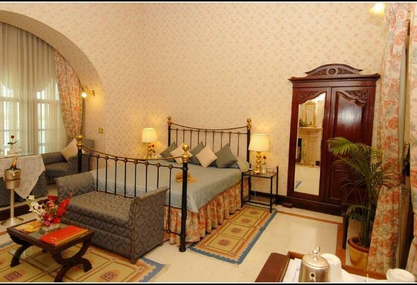 Люкс, Gajner Palace Heritage By Hrh Group Of Hotels