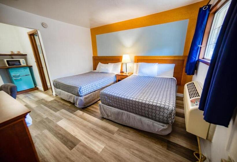 Номер Стандарт 2 Двуспальные Кровати, Budget Inn