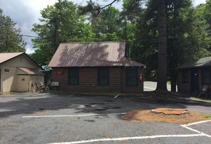 Четырехместный Номер Deluxe, Pine Knoll Hotel Lakeside Lodge & Cabin