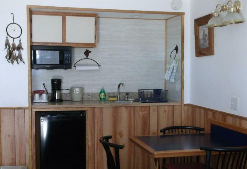 Family Suite, Antler Motel