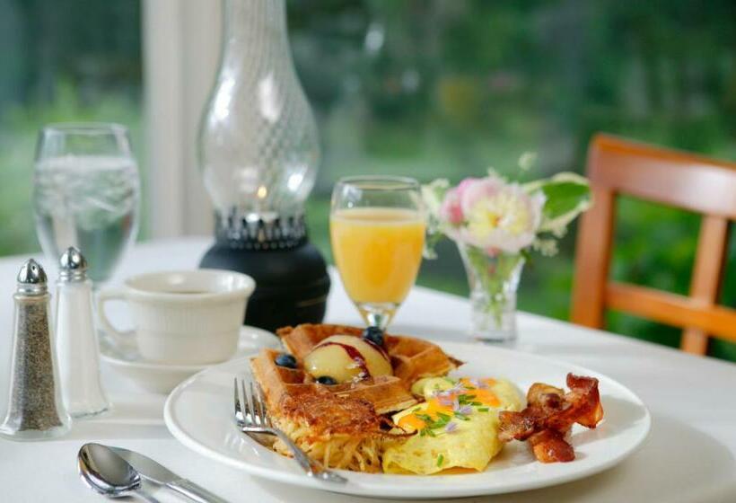 Номер Deluxe Кровать Кинг, Cameron Estate Inn