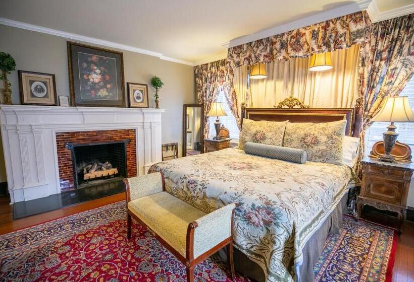 Номер Deluxe Кровать Кинг, Cameron Estate Inn