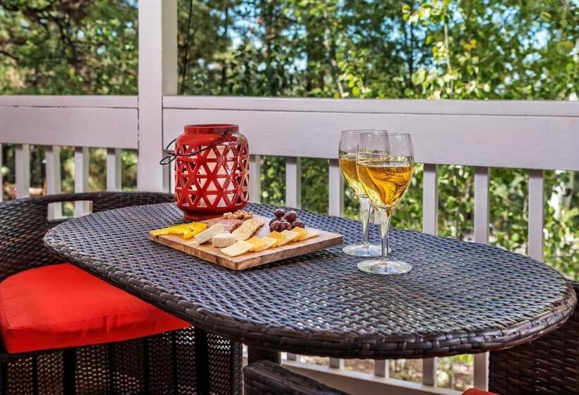 Номер Премиум, Sheridan House Inn  Adult Only Accommodation
