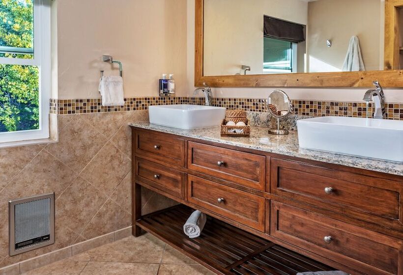 Номер Deluxe Кровать Кинг, Sheridan House Inn  Adult Only Accommodation