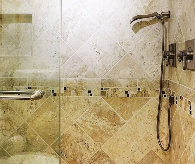 Люкс Премиум, Sheridan House Inn  Adult Only Accommodation