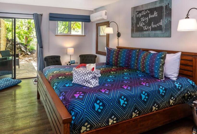 Номер Superior Кровать Кинг, Sheridan House Inn  Adult Only Accommodation