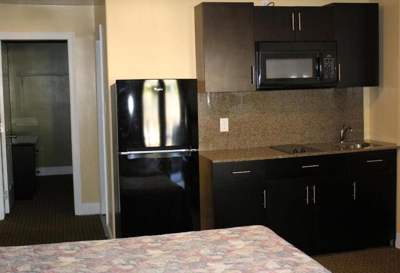 Апартаменты 3 Спальни, Crown Inn Motel Yorktown