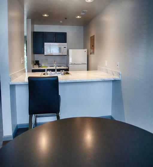 Люкс, Z Loft Extended Stay