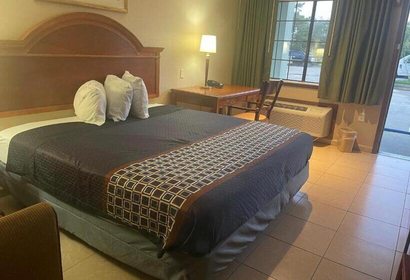 适合残疾人士使用的带超级大床的标准间, Highland Inn Denham Springs Baton Rouge East