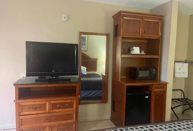 Номер Стандарт Кровать Кинг Адаптированный для Инвалидов, Highland Inn Denham Springs Baton Rouge East