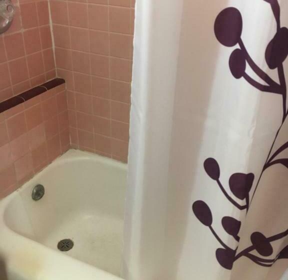 Номер Стандарт 2 Двуспальные Кровати, Nassau Holiday Motel