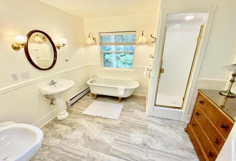 اتاق لوکس با تخت بزرگ, Otter's Pond Bed And Breakfast