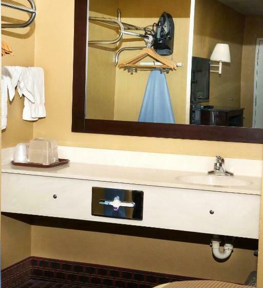 Стандартный Номер Кровать Кинг, Executive Inn Opp