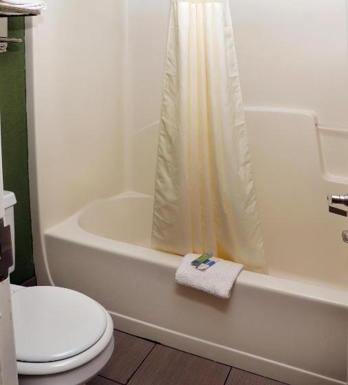 Номер Стандарт, Executive Inn Opp