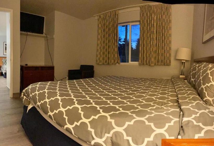 Люкс Повышенной Комфортности, Americas Inn & Suite