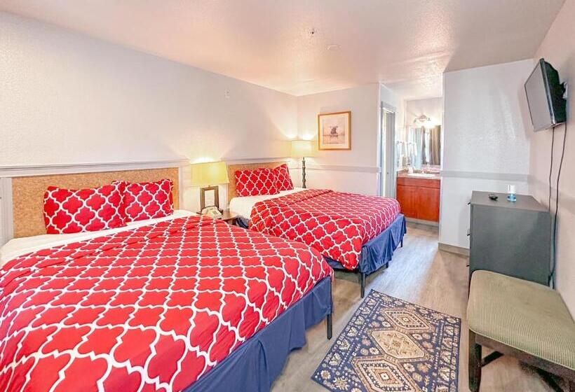 Номер Стандарт 2 Двуспальные Кровати, Americas Inn & Suite