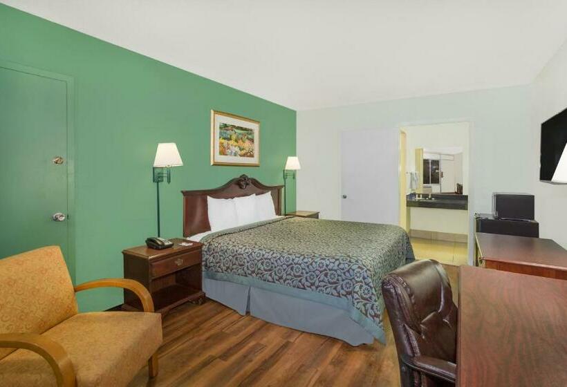 스탠다드 룸 킹사이즈 침대, Travelodge By Wyndham Fort Myers North