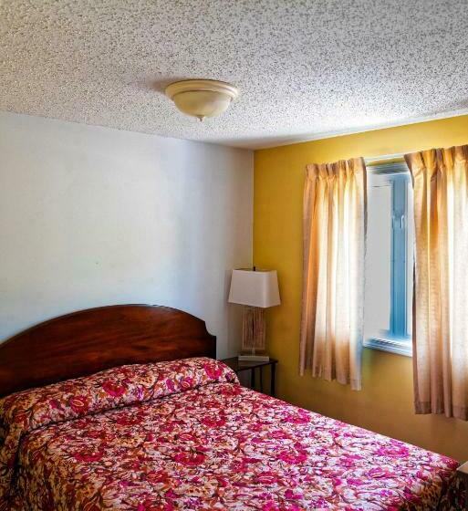 2 Bedroom Suite with Balcony, Parker S Motel