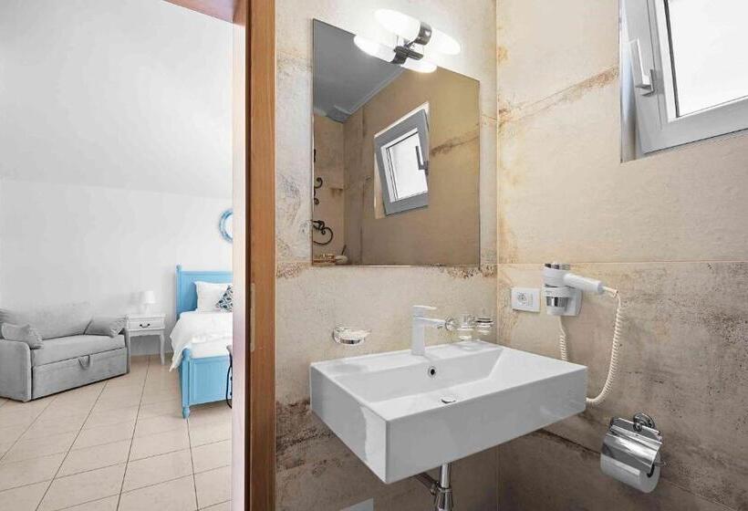اتاق استاندارد با بالکن و چشم‌انداز دریا, Boutique Guesthouse Sveti Petar, On The Beach, Heated Pool & Boat Berth   Adult Only