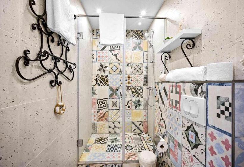 اتاق استاندارد با تراس, Boutique Guesthouse Sveti Petar, On The Beach, Heated Pool & Boat Berth   Adult Only
