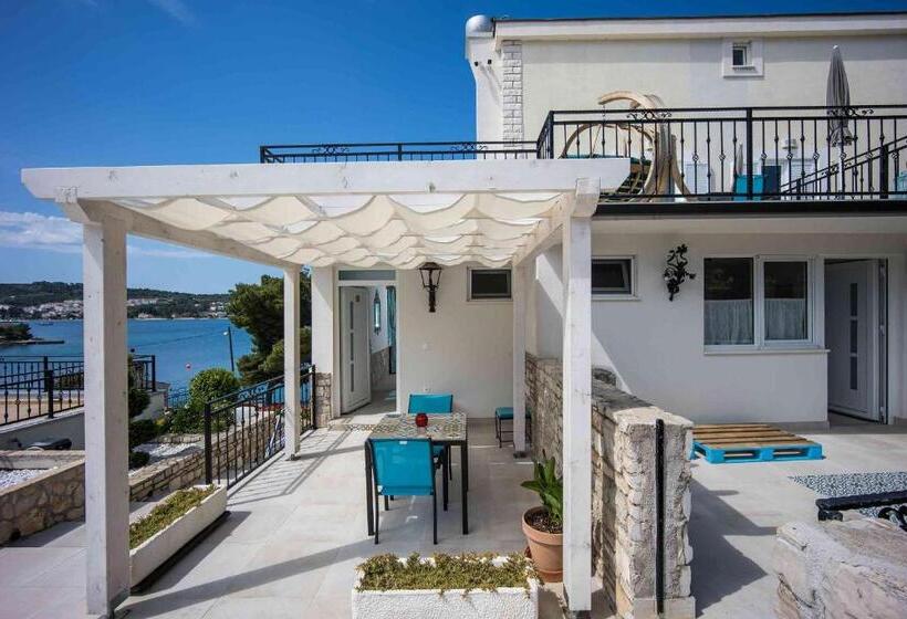 اتاق لوکس با چشم‌انداز دریا, Boutique Guesthouse Sveti Petar, On The Beach, Heated Pool & Boat Berth   Adult Only