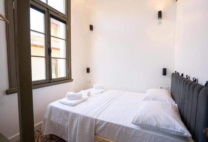 Номер Стандарт, Latibule özel Guest House