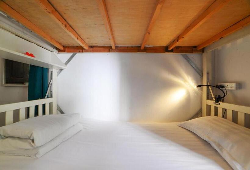 سرير فى غرفة مشتركه, Chengdu Mix Hostel Courtyard Poshpacker