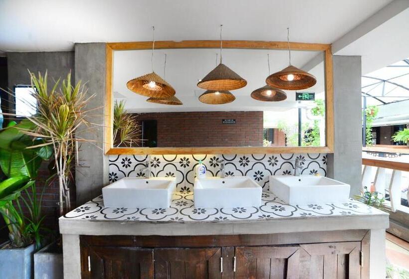 سرير فى غرفة مشتركه, Chengdu Mix Hostel Courtyard Poshpacker