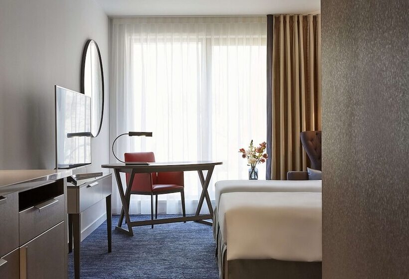 Standard Room, Hyatt Regency Amsterdam