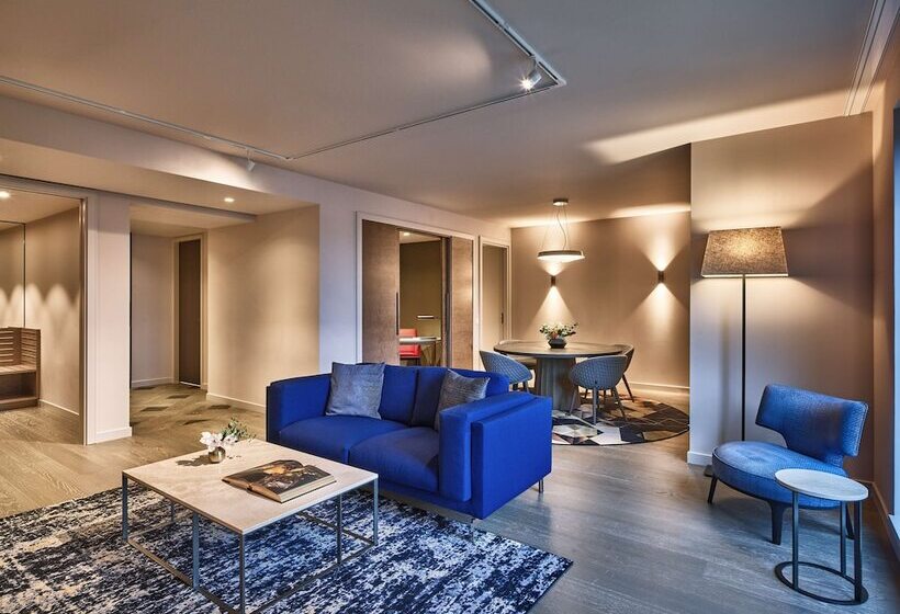 Suite, Hyatt Regency Amsterdam